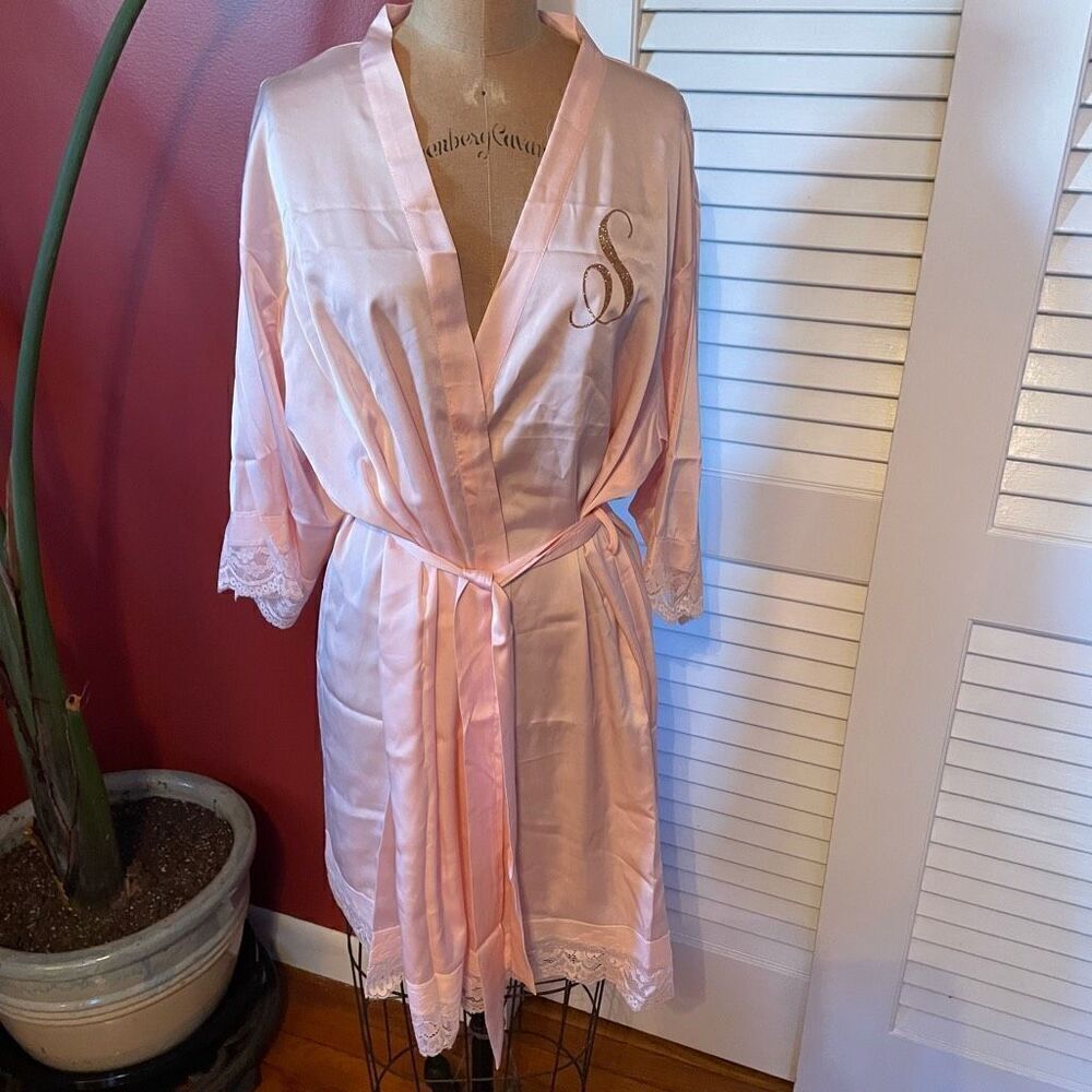 NO BRAND | pink silky monogrammed S robe NEW S